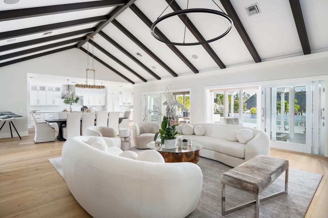 待售: $5,350,000 (4 贝兹, 4 浴室, 5532 平方英尺)