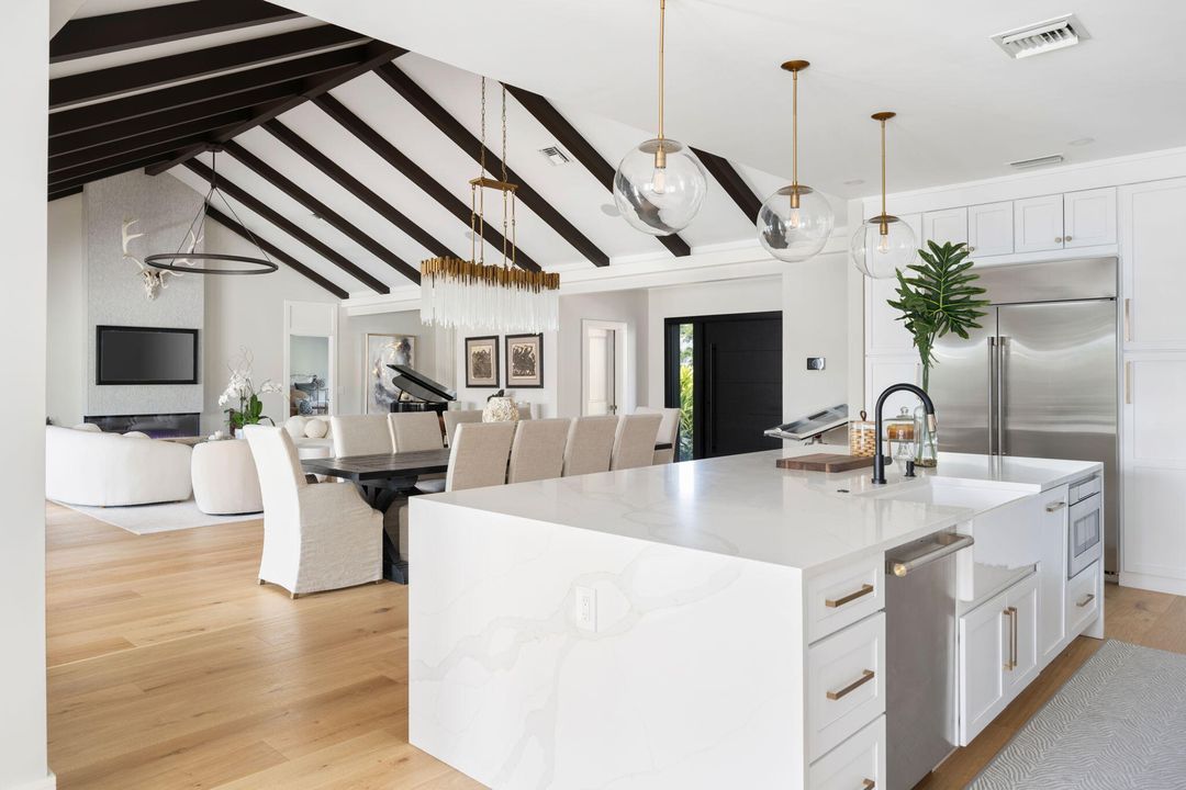 待售: $5,350,000 (4 贝兹, 4 浴室, 5532 平方英尺)