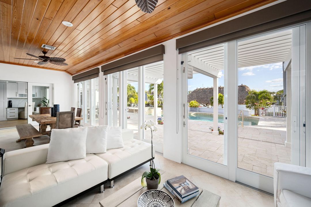 待售: $5,350,000 (4 贝兹, 4 浴室, 5532 平方英尺)