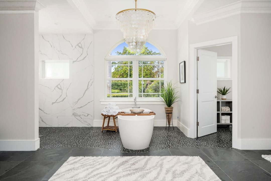 待售: $5,350,000 (4 贝兹, 4 浴室, 5532 平方英尺)