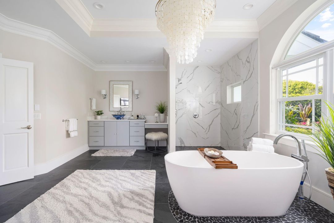 待售: $5,350,000 (4 贝兹, 4 浴室, 5532 平方英尺)