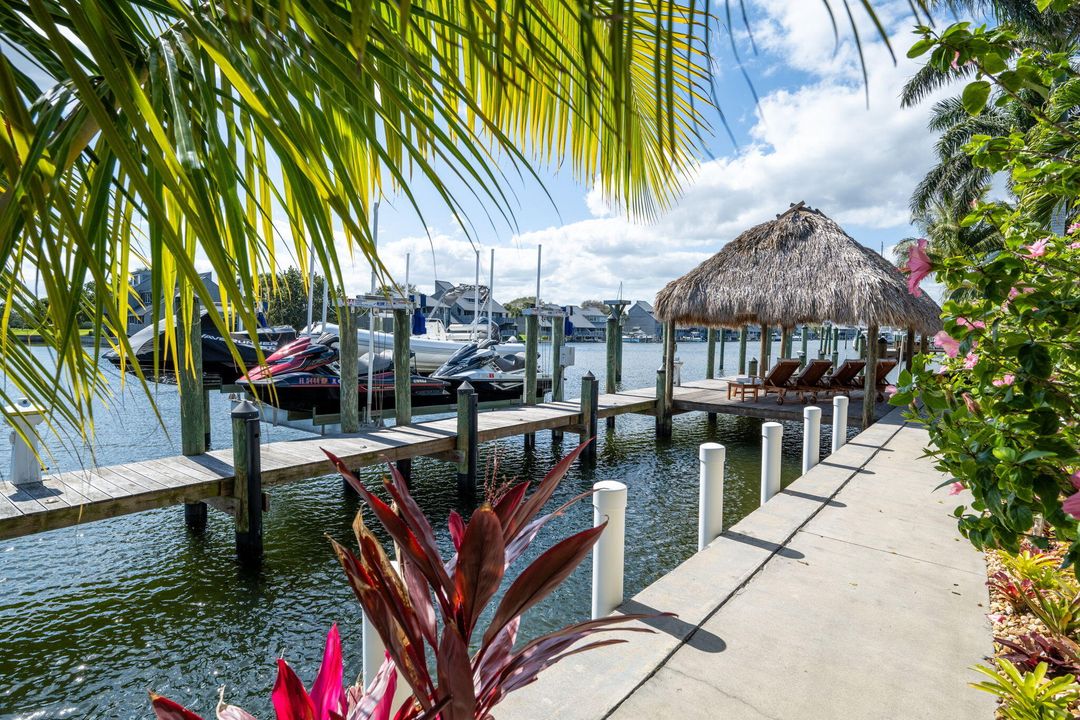 待售: $5,350,000 (4 贝兹, 4 浴室, 5532 平方英尺)