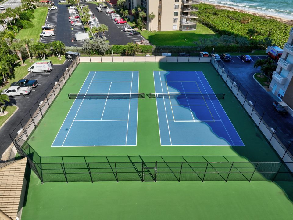 For Sale: $1,100,000 (3 beds, 2 baths, 2541 Square Feet)