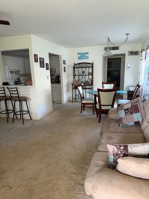 待售: $67,000 (1 贝兹, 1 浴室, 720 平方英尺)