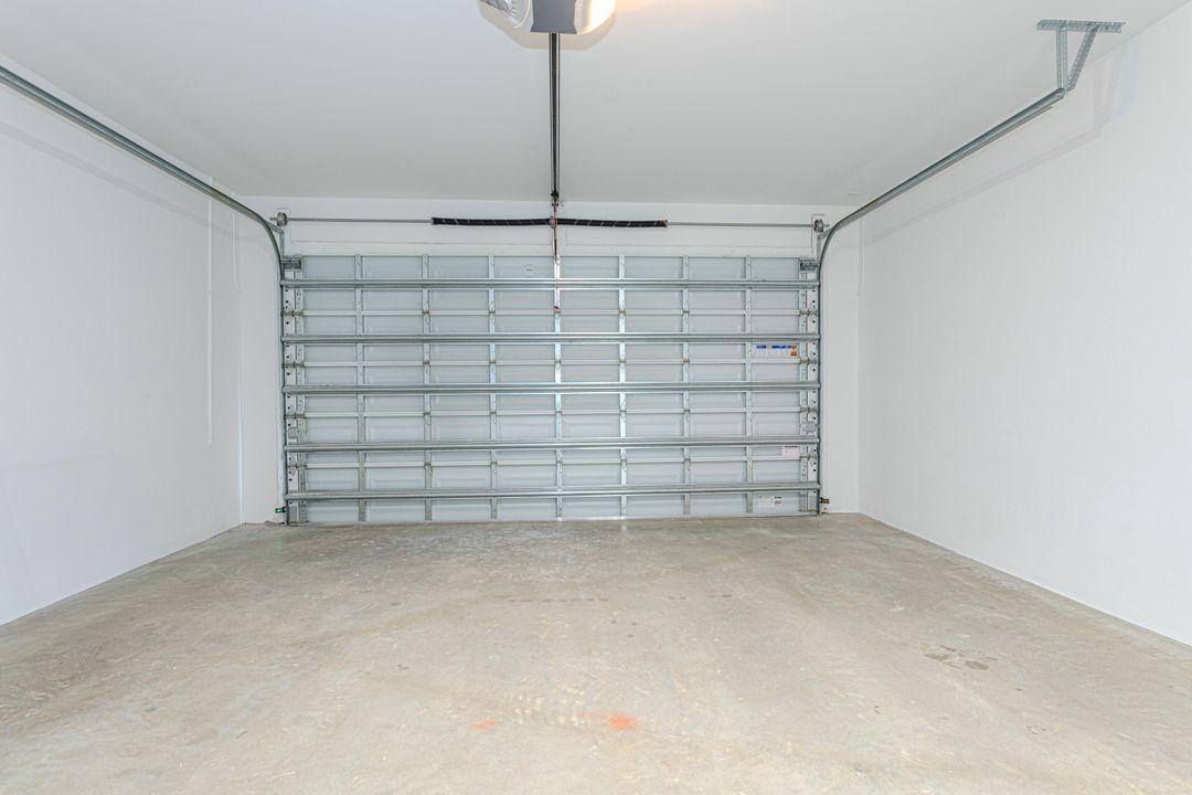 Activo con contrato: $749,000 (4 camas, 3 baños, 1947.5 Pies cuadrados)