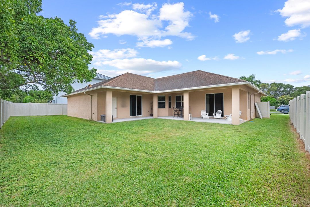 For Rent: $9,000 (4 beds, 3 baths, 2438 Square Feet)