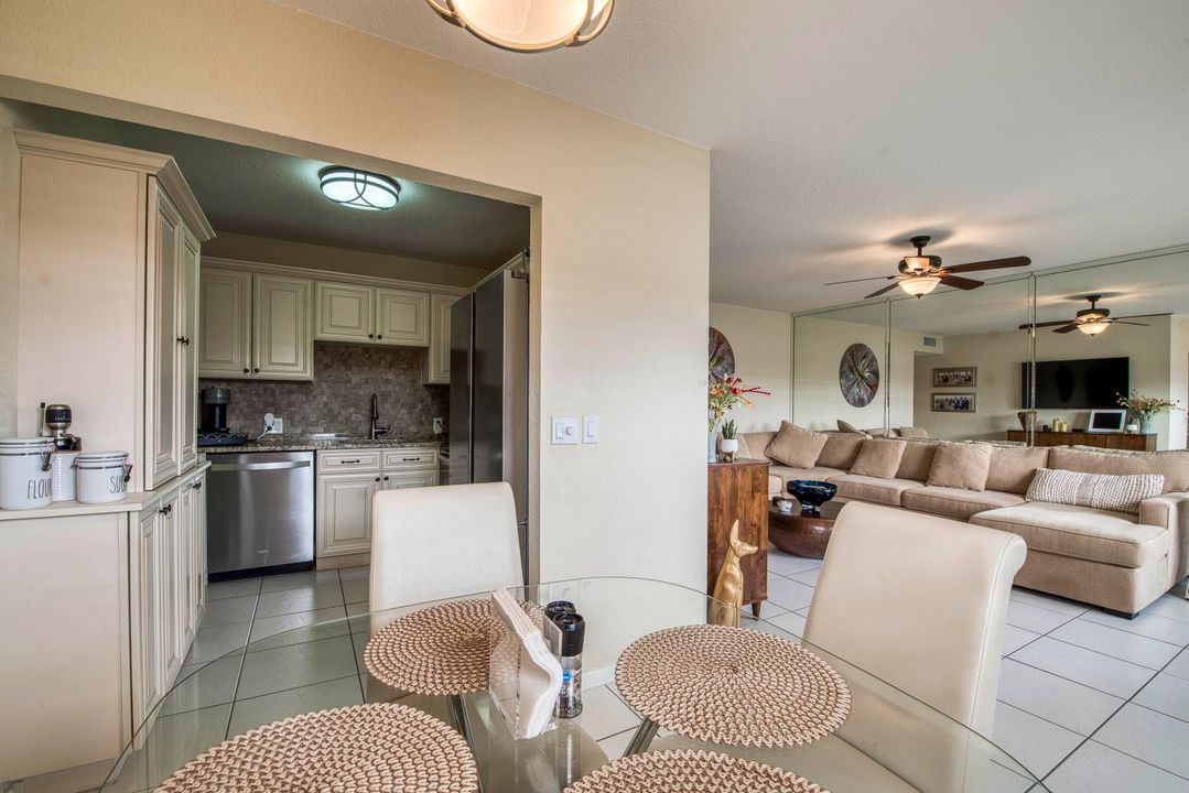 合同活跃: $115,000 (2 贝兹, 1 浴室, 835 平方英尺)