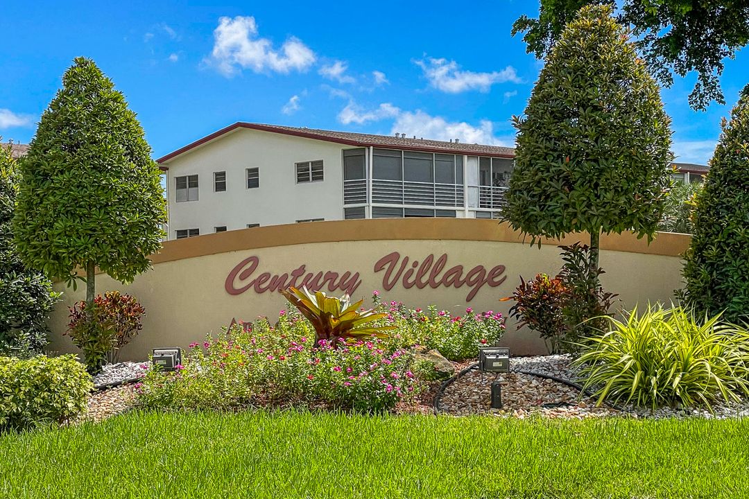 合同活跃: $115,000 (2 贝兹, 1 浴室, 835 平方英尺)