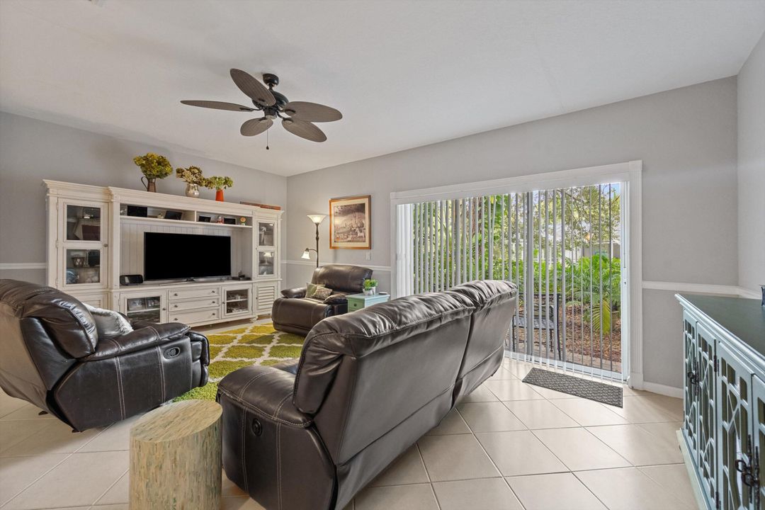 合同活跃: $395,000 (3 贝兹, 2 浴室, 1568 平方英尺)