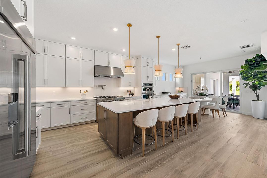 На продажу: $5,699,000 (6 спален, 6 ванн, 5762 Квадратных фут)