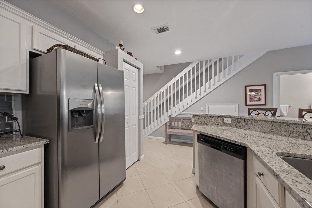 合同活跃: $395,000 (3 贝兹, 2 浴室, 1568 平方英尺)