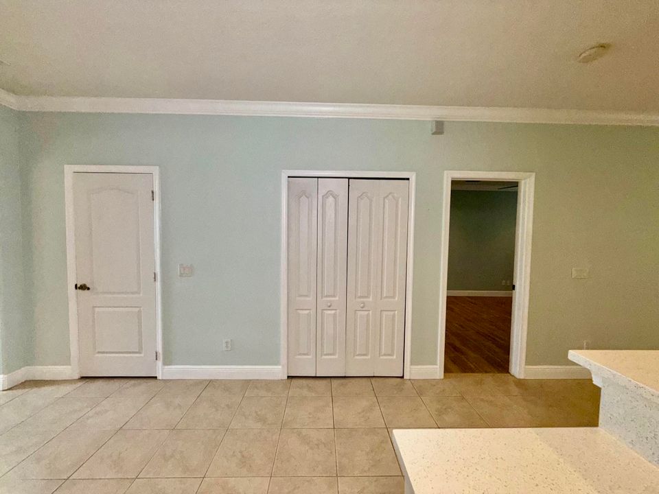 En Renta: $2,650 (4 camas, 2 baños, 2112 Pies cuadrados)