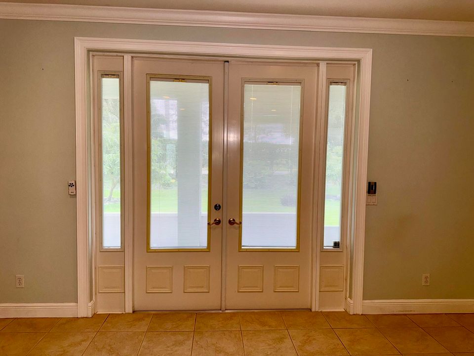 En Renta: $2,650 (4 camas, 2 baños, 2112 Pies cuadrados)