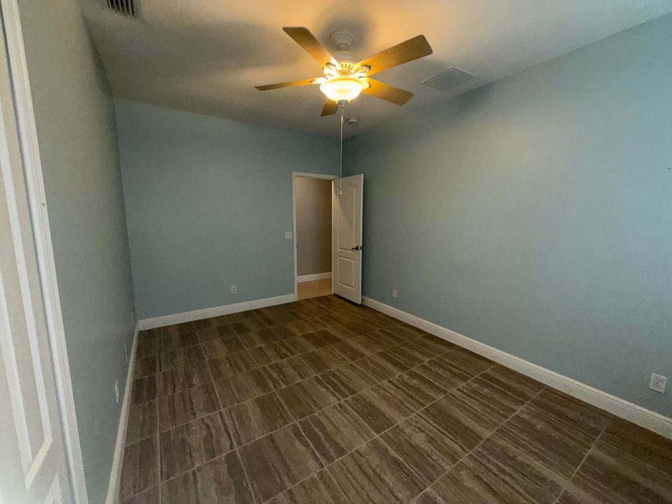 En Renta: $2,650 (4 camas, 2 baños, 2112 Pies cuadrados)