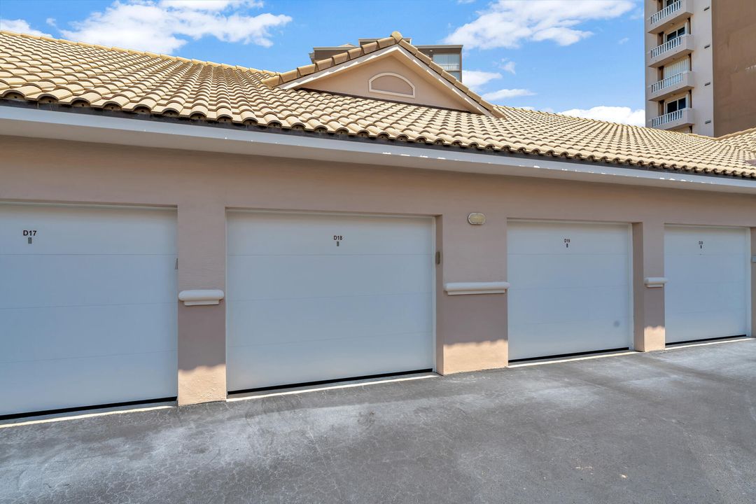 For Sale: $1,100,000 (3 beds, 2 baths, 2541 Square Feet)