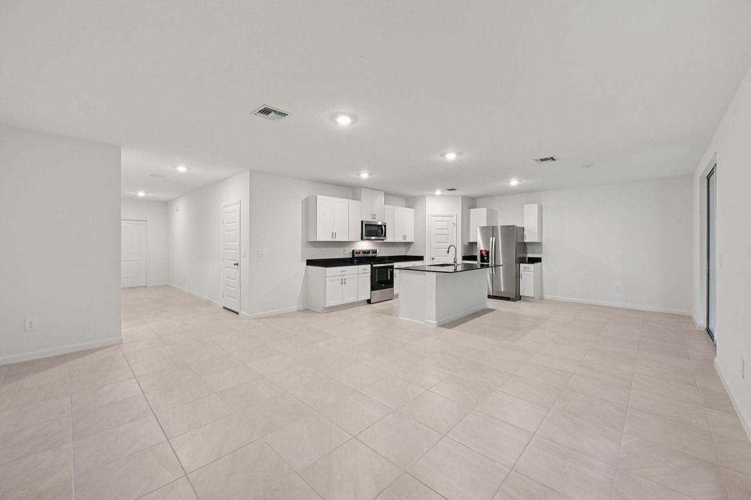 En Venta: $393,631 (3 camas, 2 baños, 1964 Pies cuadrados)