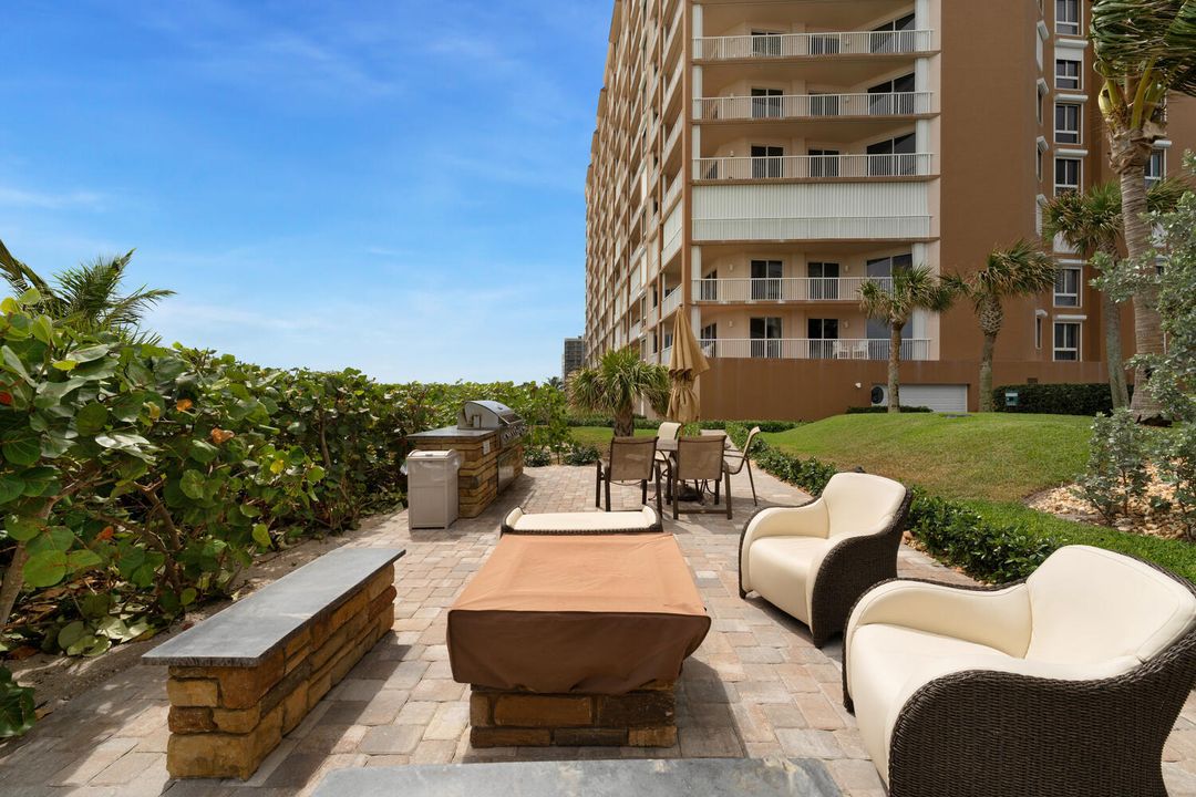 For Sale: $1,100,000 (3 beds, 2 baths, 2541 Square Feet)