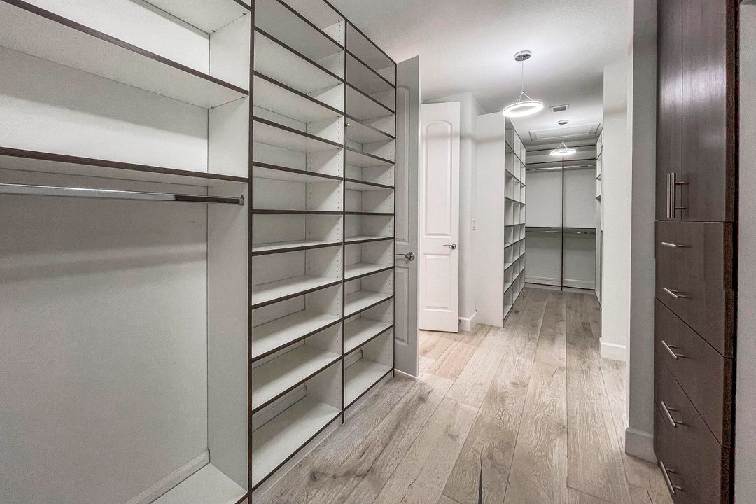 На продажу: $2,500,000 (5 спален, 5 ванн, 5103 Квадратных фут)