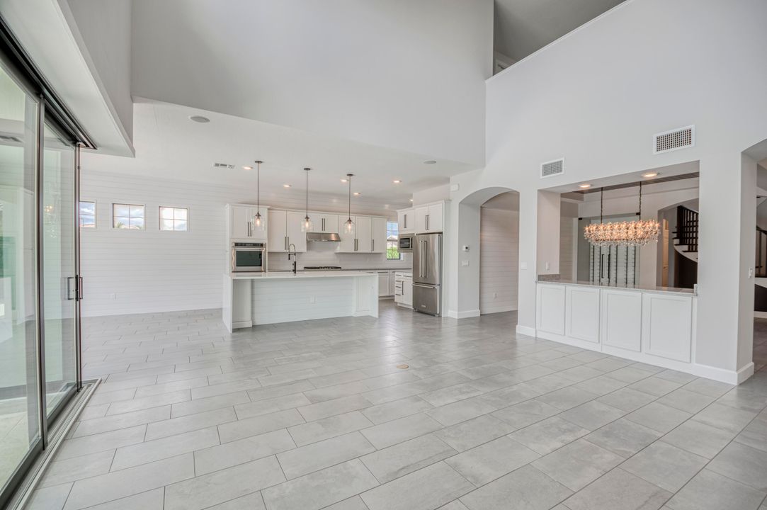 На продажу: $2,500,000 (5 спален, 5 ванн, 5103 Квадратных фут)