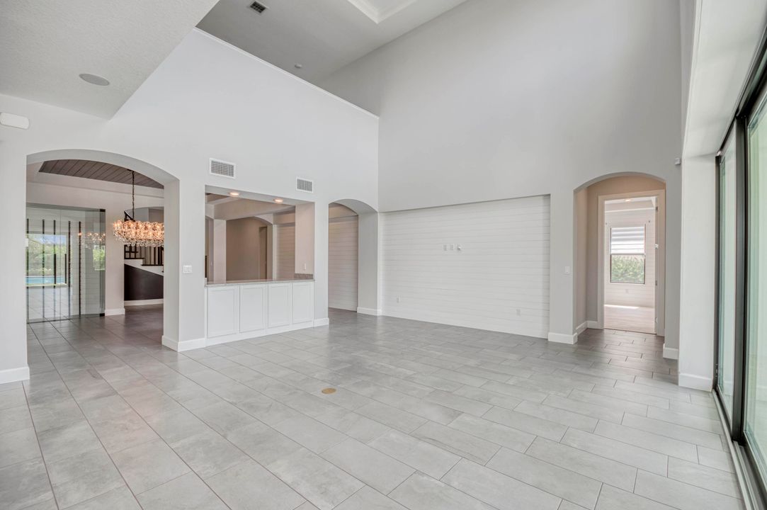 На продажу: $2,500,000 (5 спален, 5 ванн, 5103 Квадратных фут)