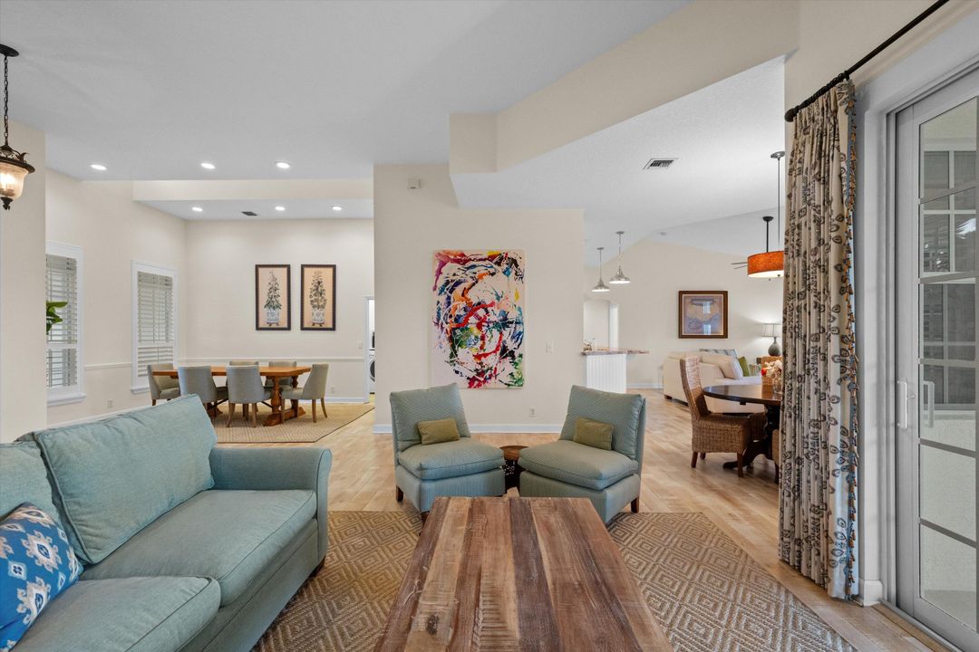 For Rent: $12,000 (3 beds, 2 baths, 2339 Square Feet)