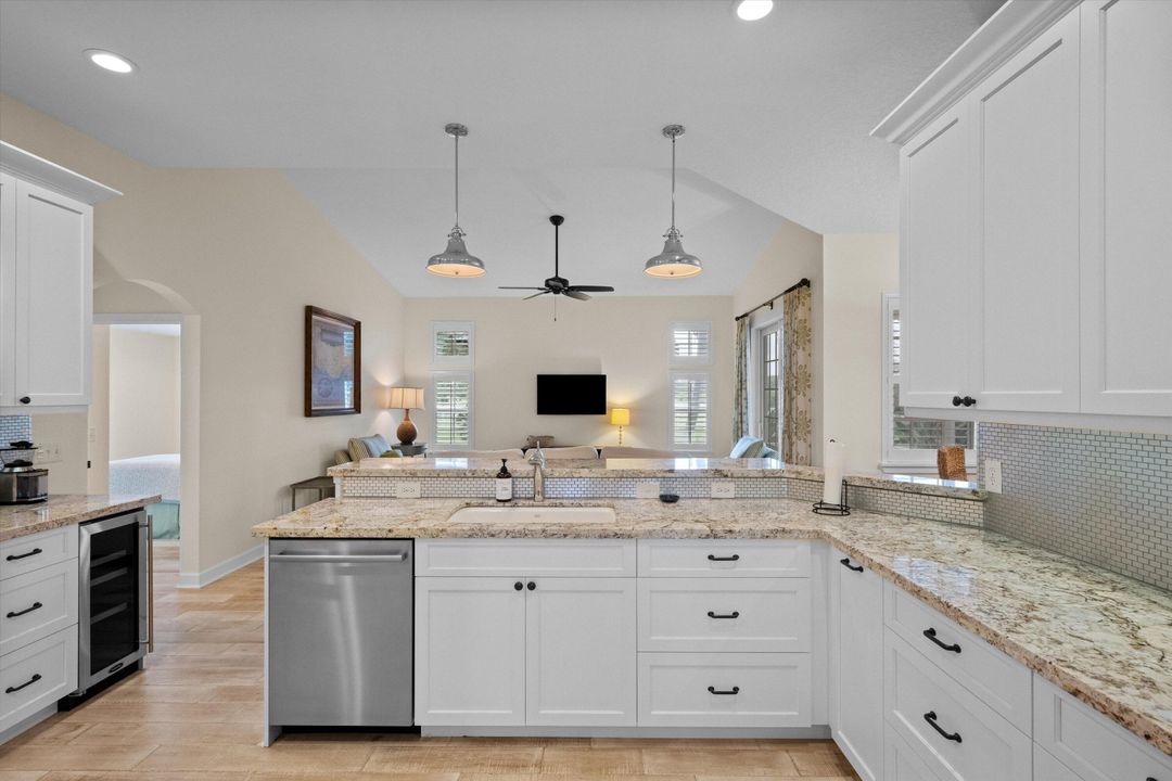 For Rent: $12,000 (3 beds, 2 baths, 2339 Square Feet)