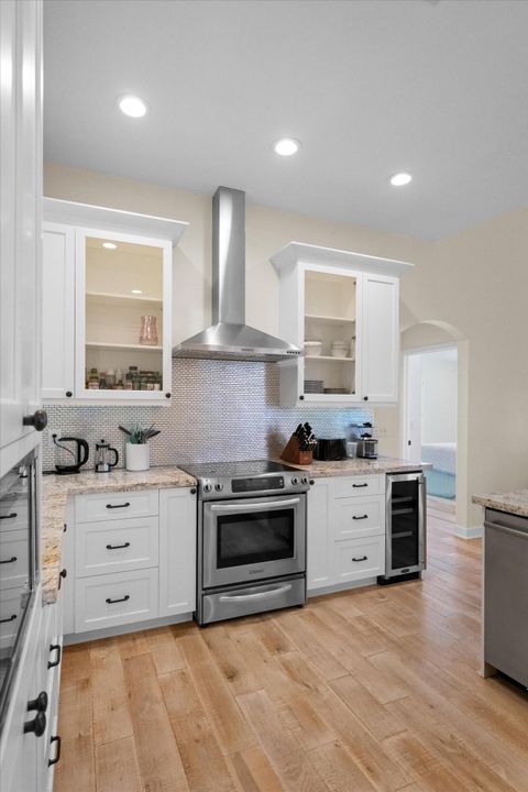 For Rent: $12,000 (3 beds, 2 baths, 2339 Square Feet)