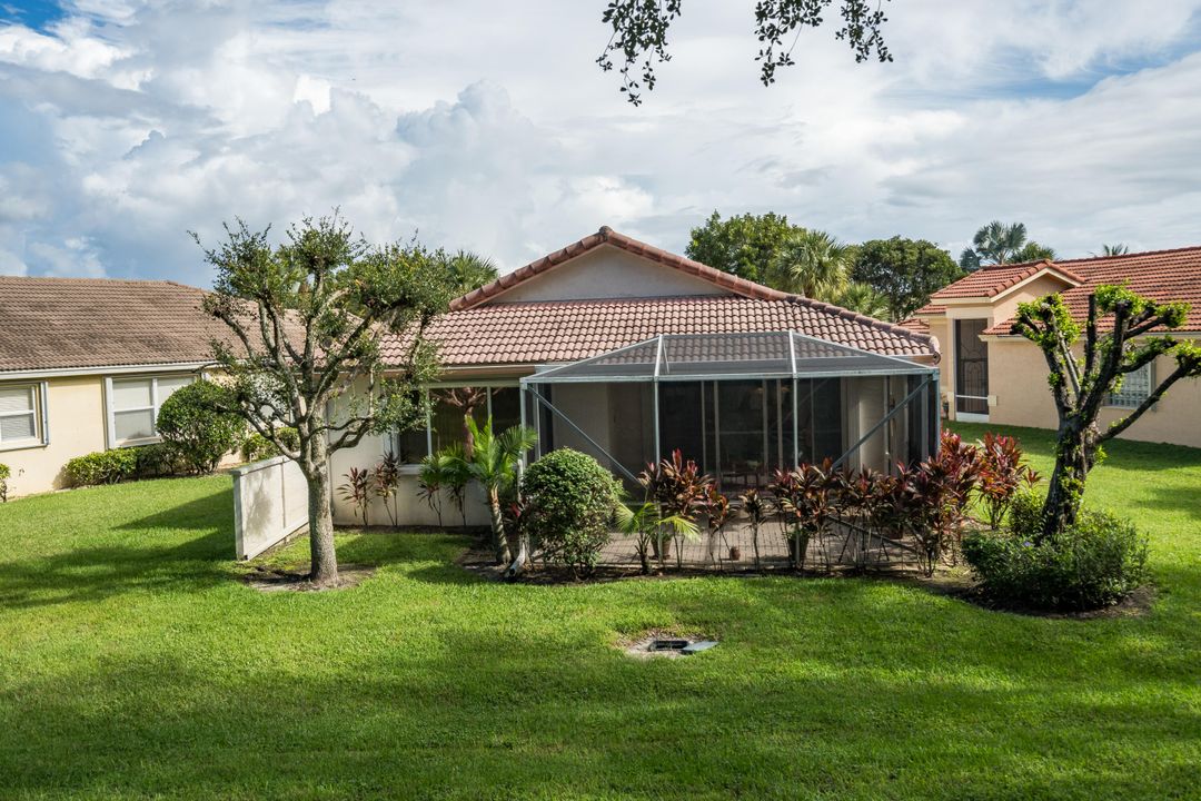 Activo con contrato: $400,000 (3 camas, 2 baños, 1617 Pies cuadrados)