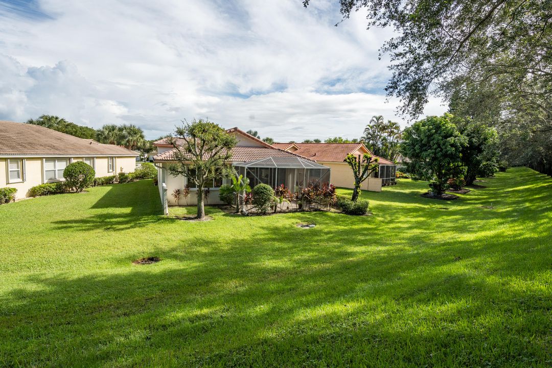 Activo con contrato: $400,000 (3 camas, 2 baños, 1617 Pies cuadrados)