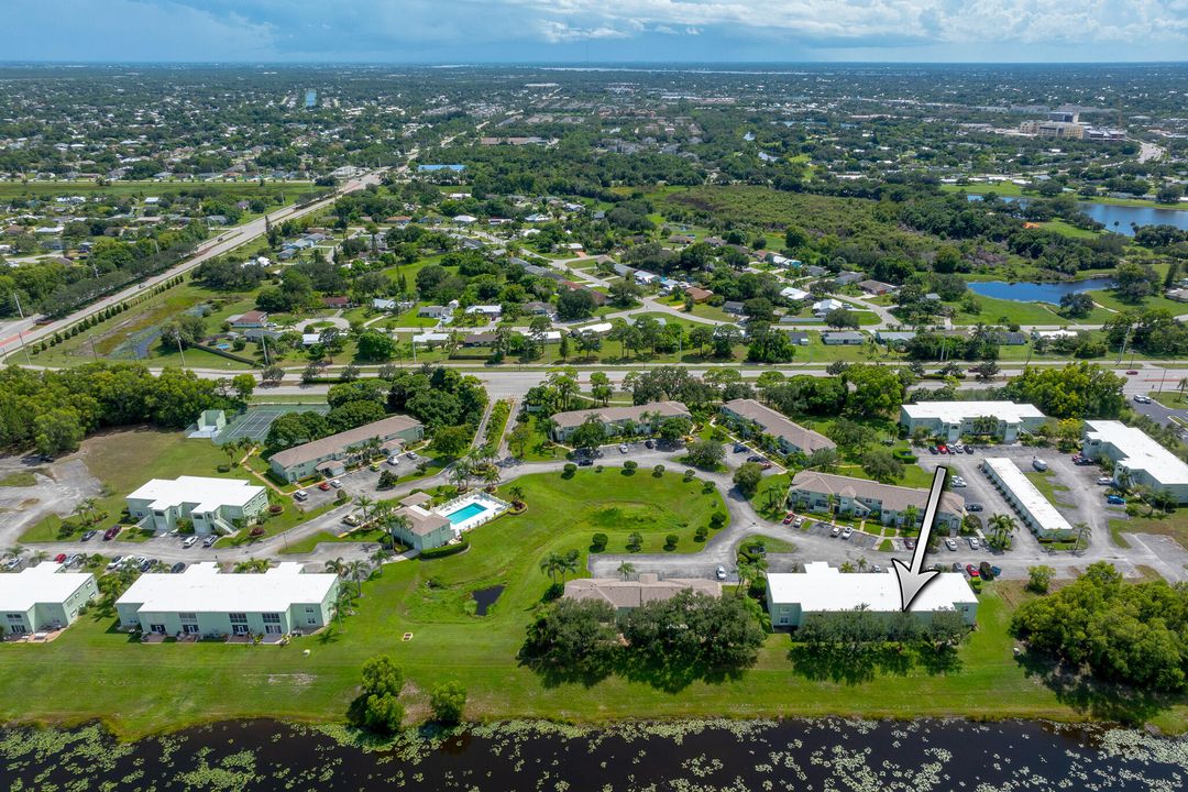 For Sale: $225,000 (2 beds, 2 baths, 1550 Square Feet)