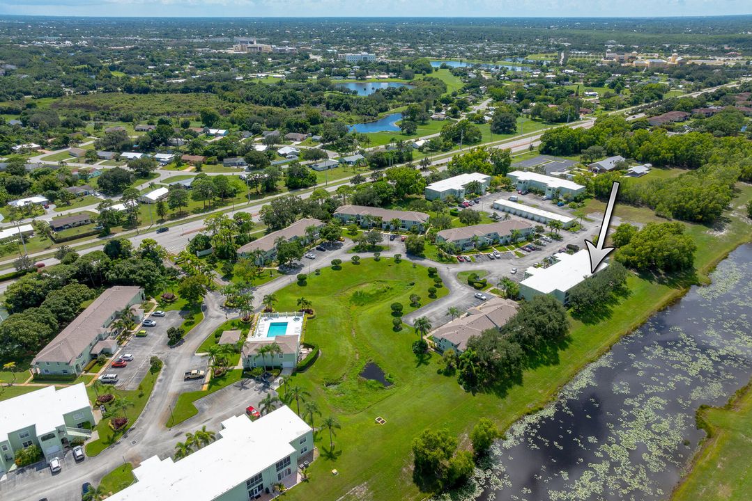 For Sale: $225,000 (2 beds, 2 baths, 1550 Square Feet)