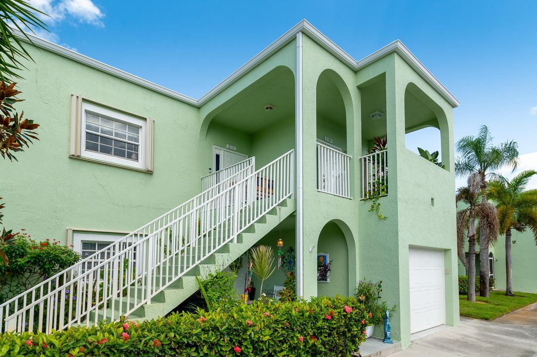 For Sale: $225,000 (2 beds, 2 baths, 1550 Square Feet)