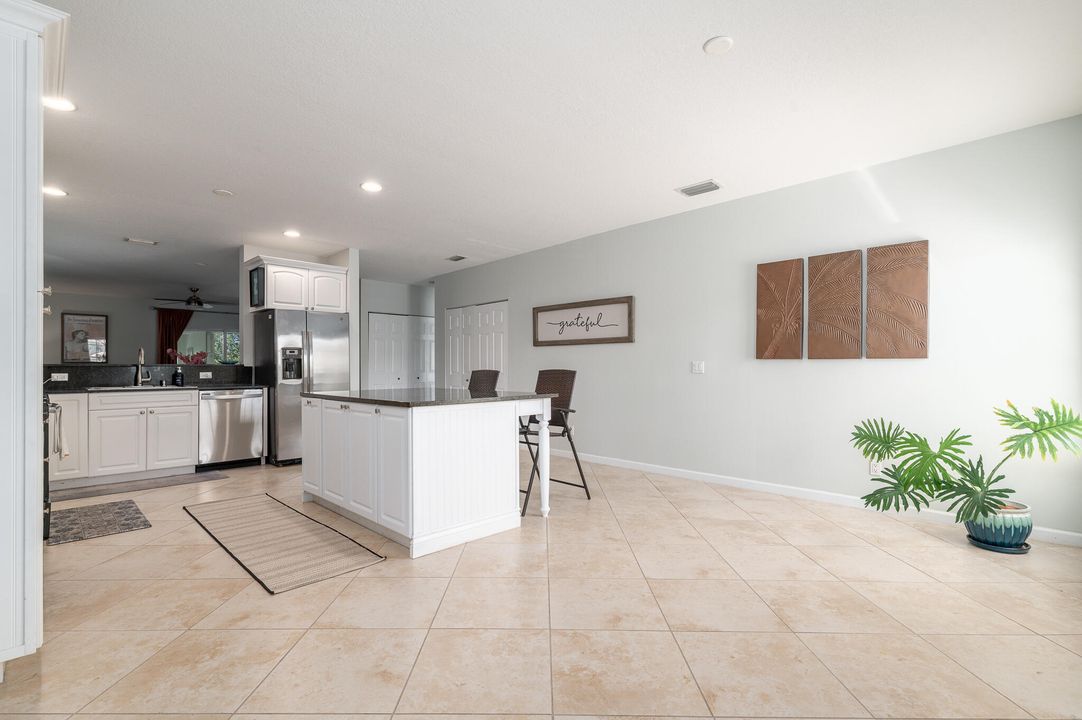 For Sale: $225,000 (2 beds, 2 baths, 1550 Square Feet)