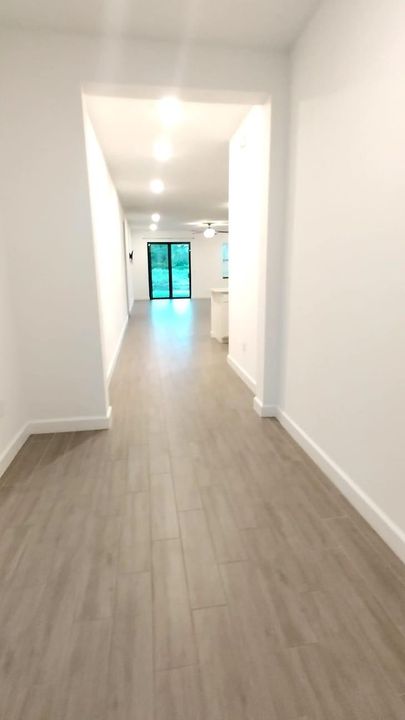 Active With Contract: $4,000 (4 beds, 2 baths, 2300 Square Feet)