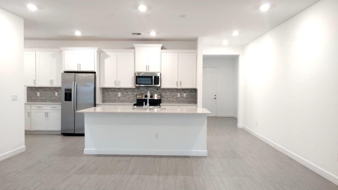 Active With Contract: $4,000 (4 beds, 2 baths, 2300 Square Feet)