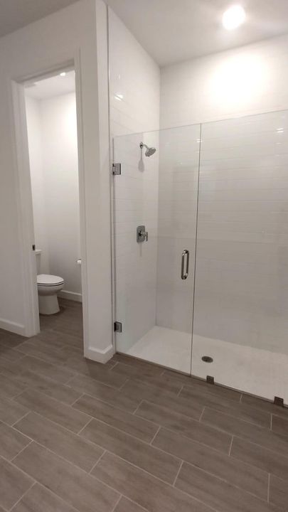 Active With Contract: $4,000 (4 beds, 2 baths, 2300 Square Feet)