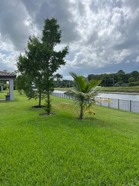 Active With Contract: $4,000 (4 beds, 2 baths, 2300 Square Feet)