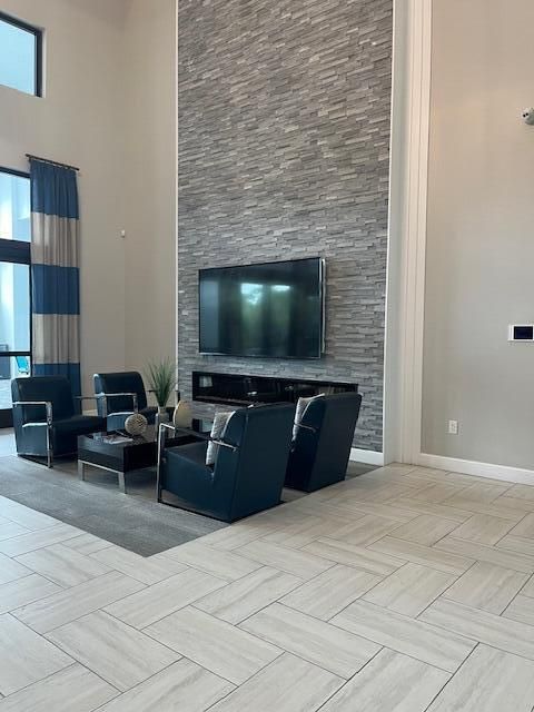 Active With Contract: $4,000 (4 beds, 2 baths, 2300 Square Feet)