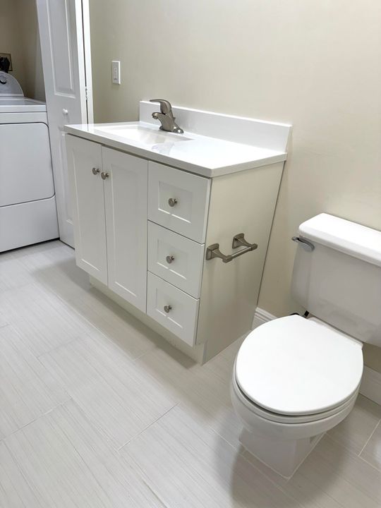 合同活跃: $3,500 (3 贝兹, 2 浴室, 1985 平方英尺)