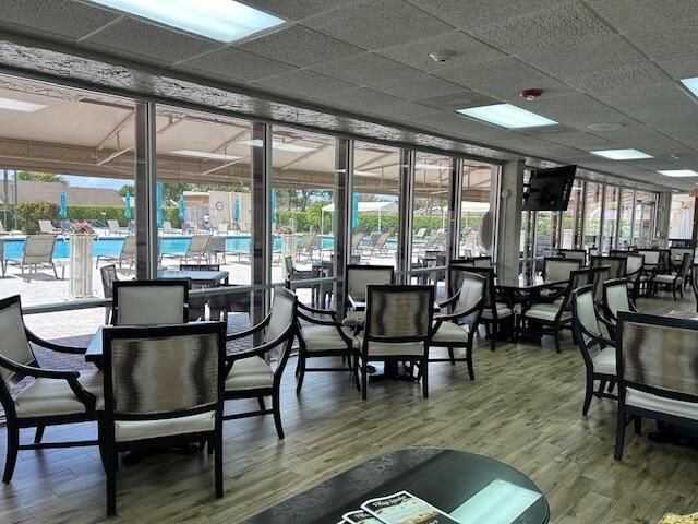 Activo con contrato: $165,000 (2 camas, 2 baños, 1000 Pies cuadrados)