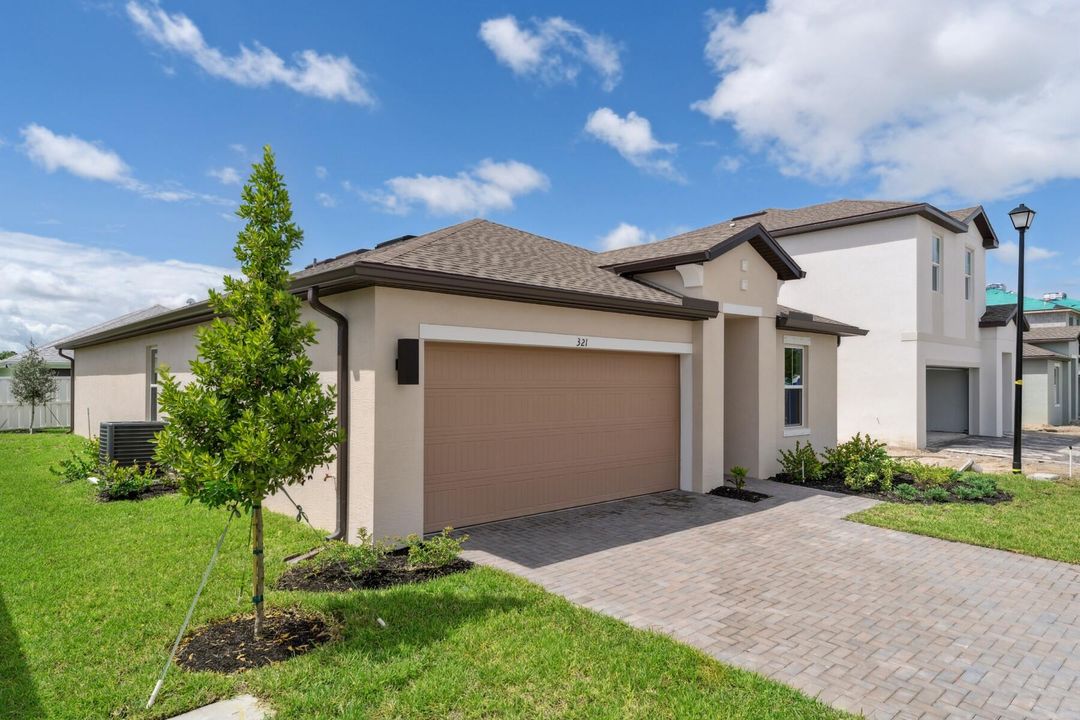 Active With Contract: $339,995 (4 beds, 2 baths, 1609 Square Feet)