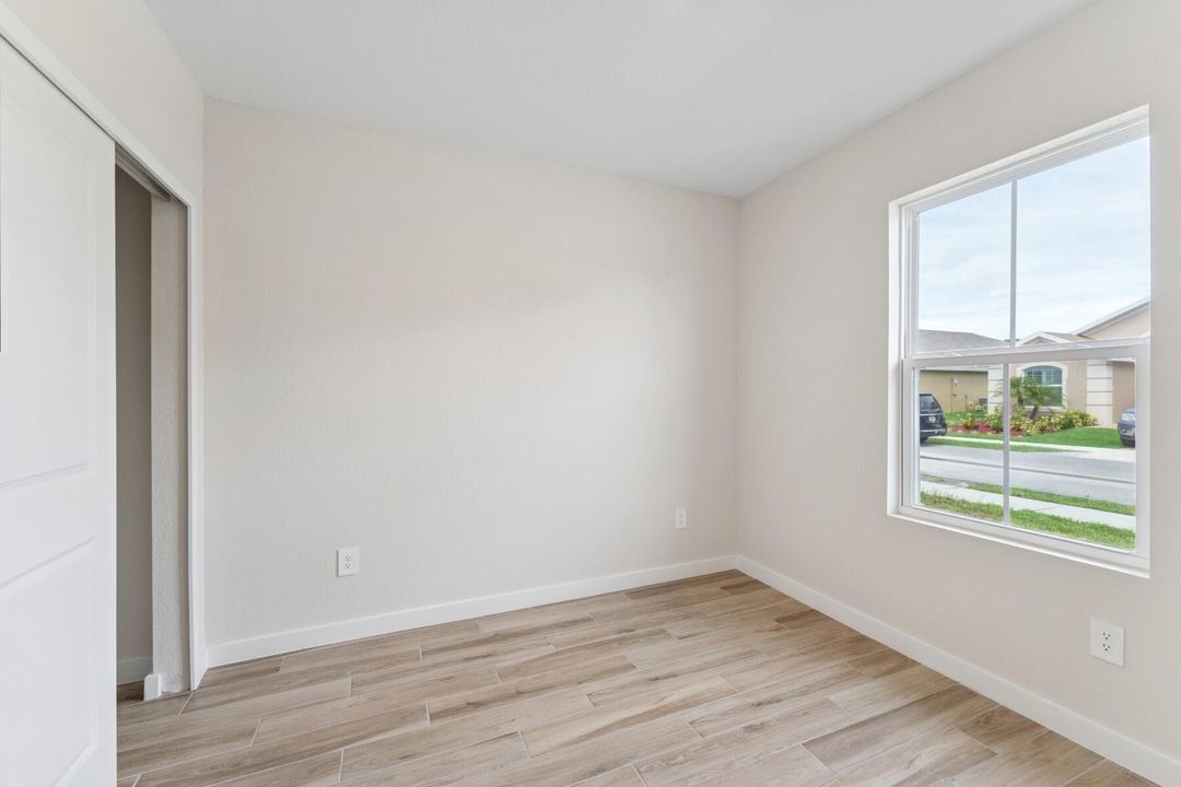 Active With Contract: $339,995 (4 beds, 2 baths, 1609 Square Feet)