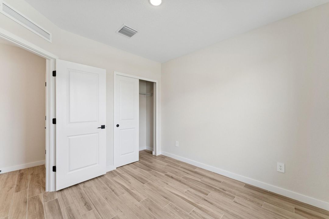 Active With Contract: $339,995 (4 beds, 2 baths, 1609 Square Feet)