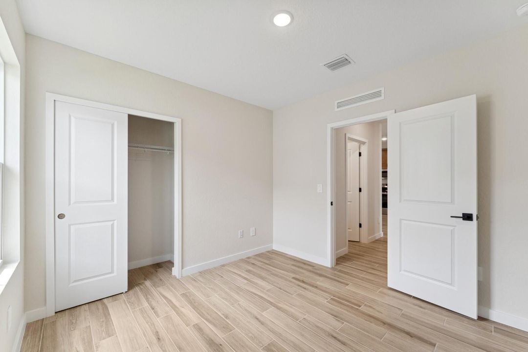 Active With Contract: $339,995 (4 beds, 2 baths, 1609 Square Feet)