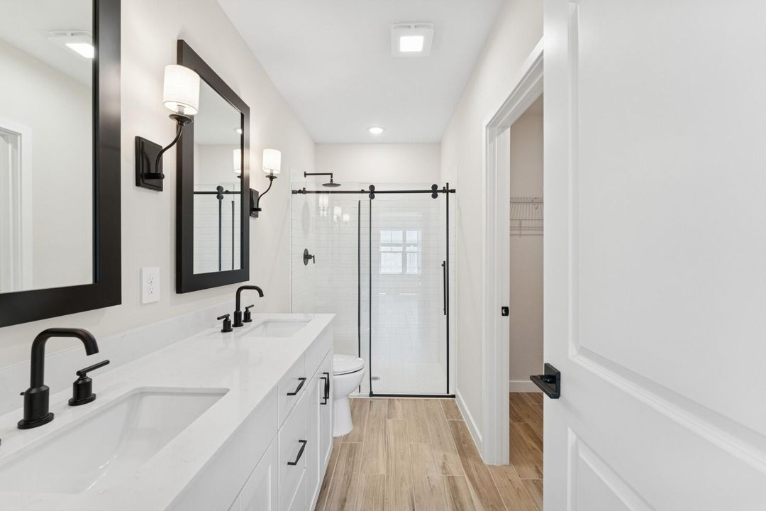 Active With Contract: $339,995 (4 beds, 2 baths, 1609 Square Feet)