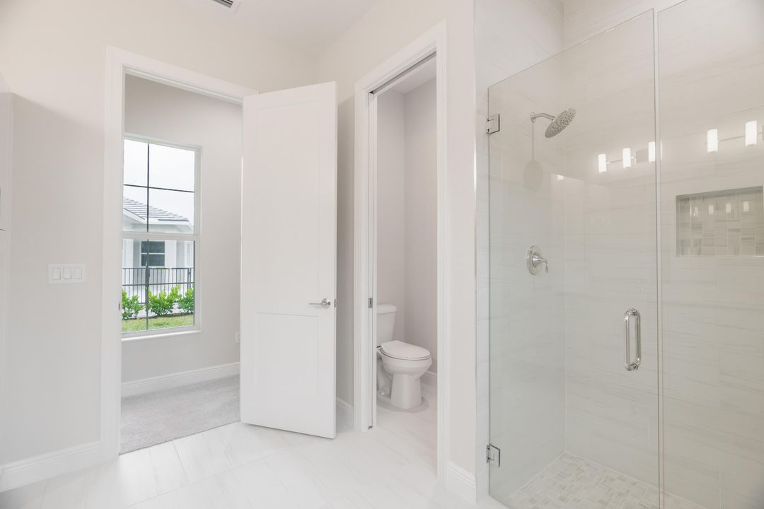 合同活跃: $600,000 (3 贝兹, 2 浴室, 2631 平方英尺)