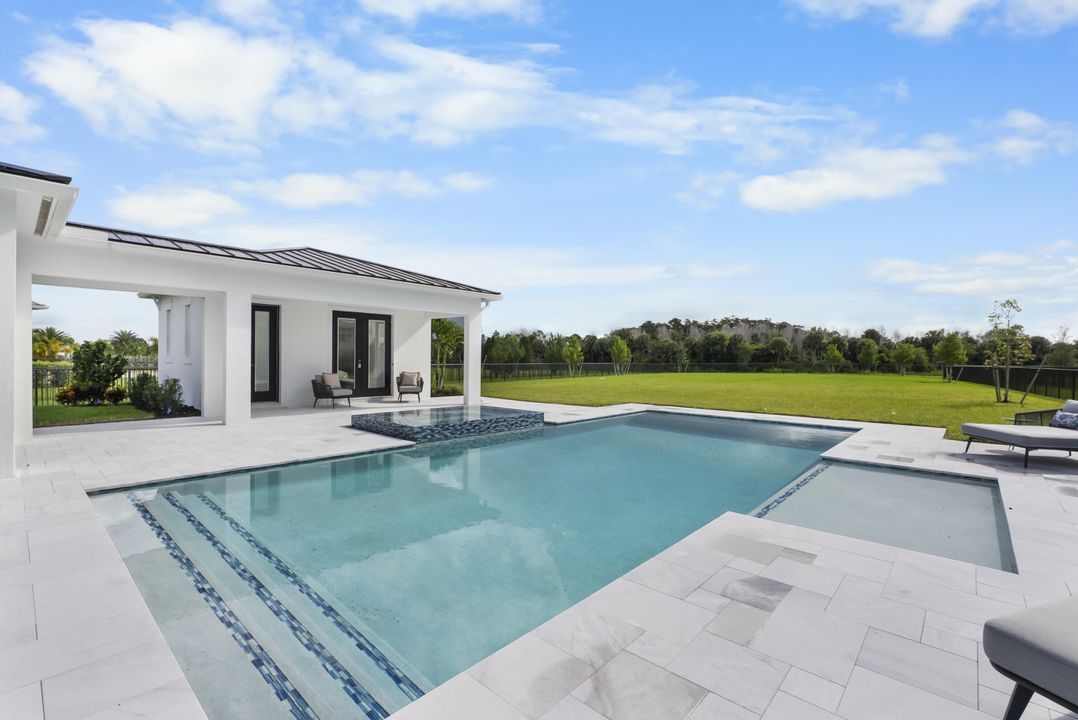 На продажу: $5,699,000 (6 спален, 6 ванн, 5762 Квадратных фут)