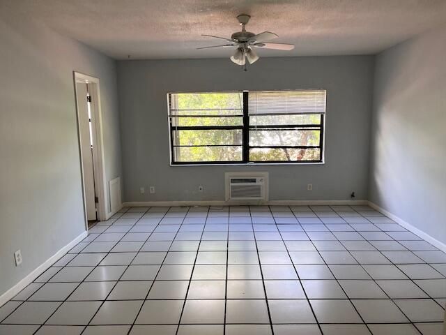 For Rent: $1,675 (0 beds, 1 baths, 600 Square Feet)