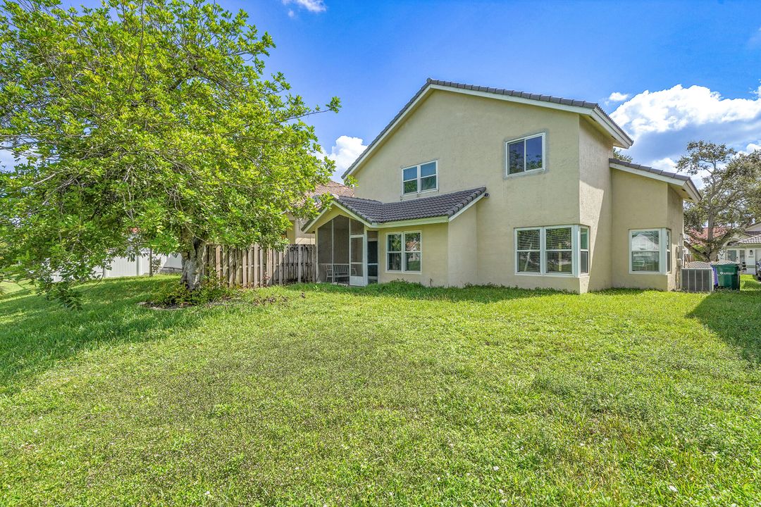 В аренду: $4,000 (4 спален, 2 ванн, 2036 Квадратных фут)