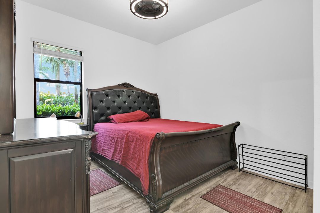 合同活跃: $550,000 (3 贝兹, 2 浴室, 2062 平方英尺)